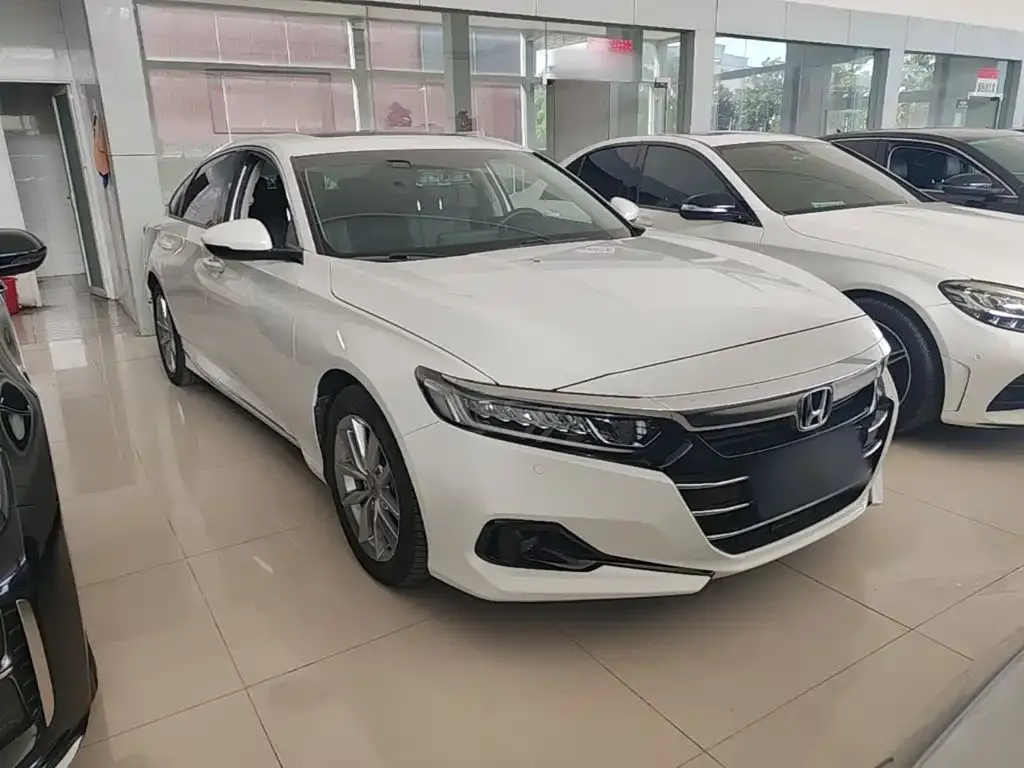 Honda Accord — фото 3
