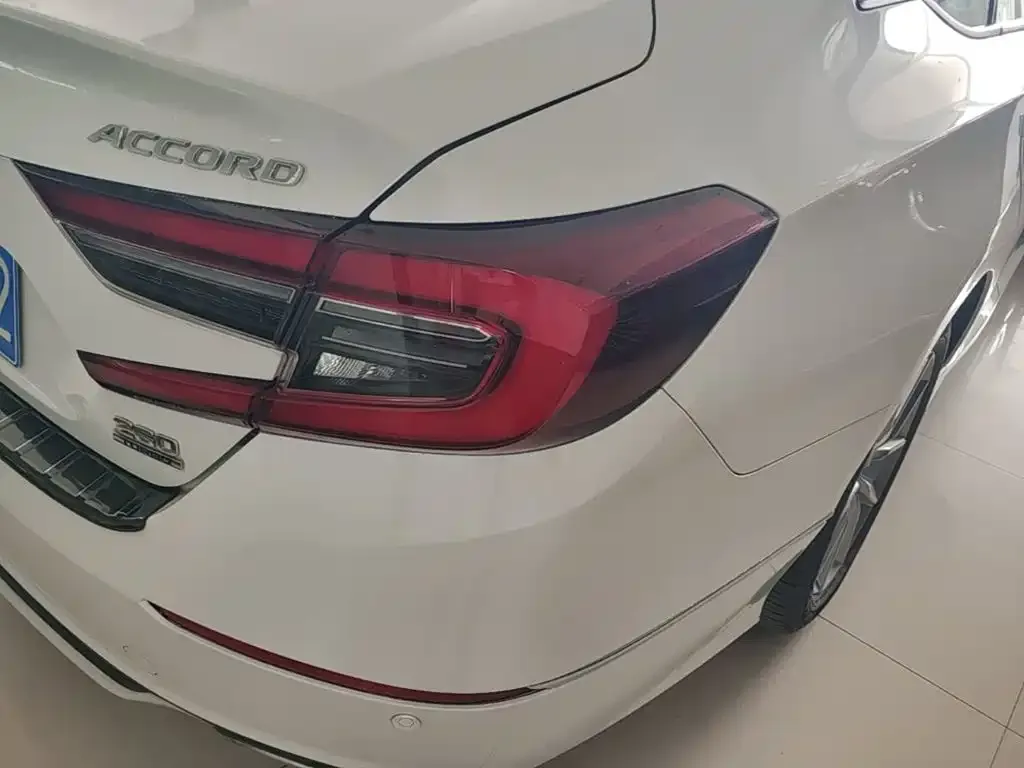 Honda Accord — фото 4