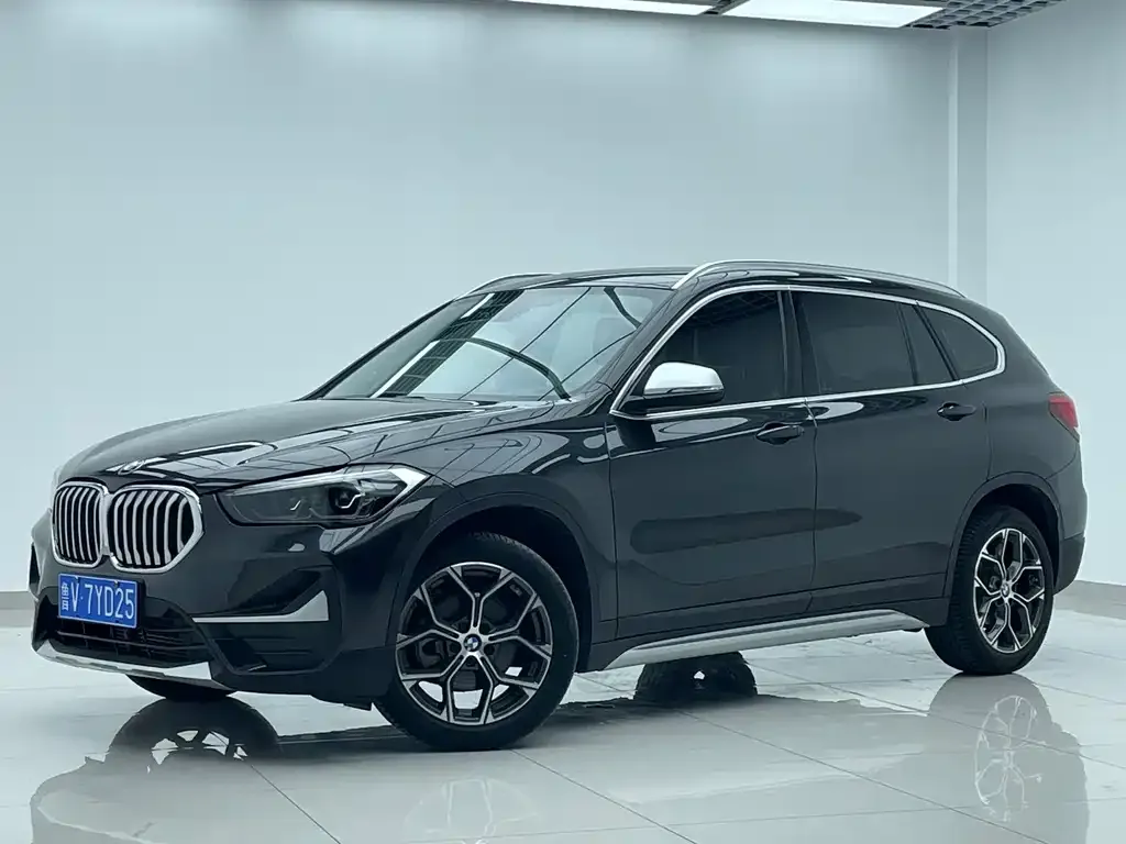 BMW X1 — фото 1