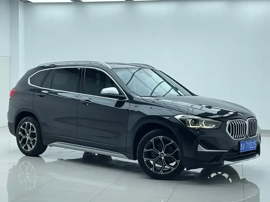 BMW X1 — фото 9
