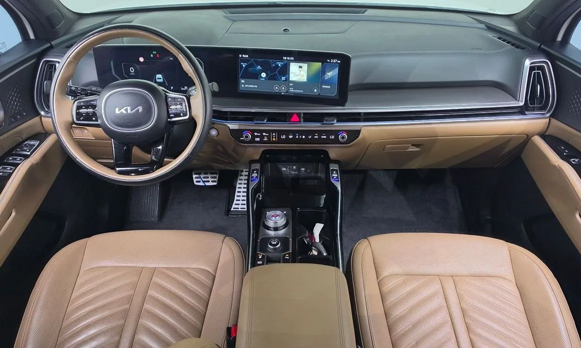 Kia Sorento — фото 7