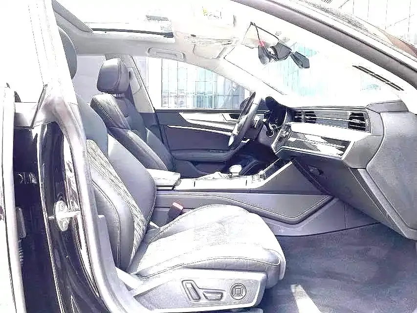 Audi A7L — фото 2