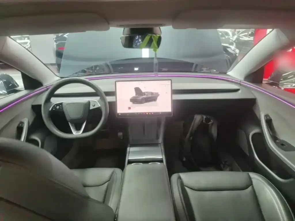 Tesla Model 3 — фото 2