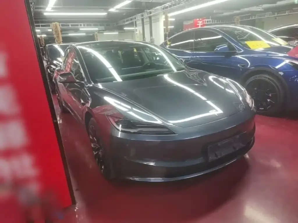 Tesla Model 3 — фото 5