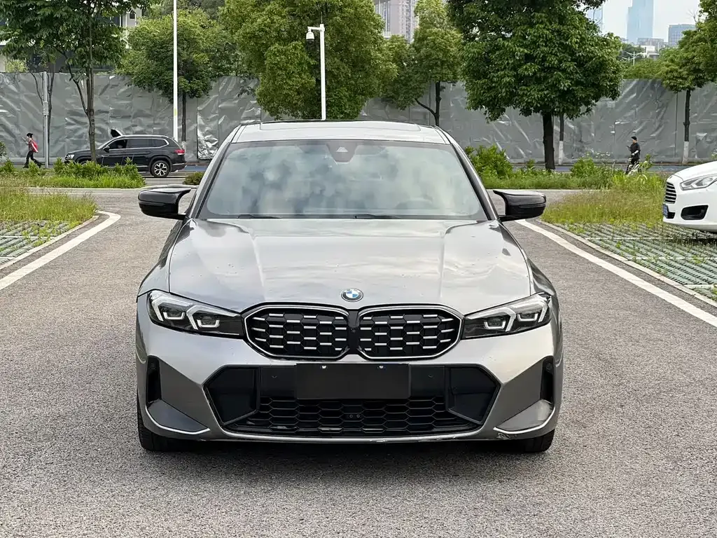 BMW 3 Series — фото 1