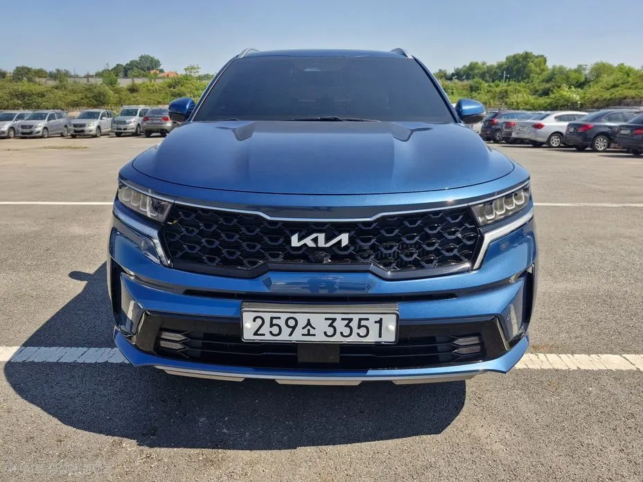 Kia Sorento — фото 1