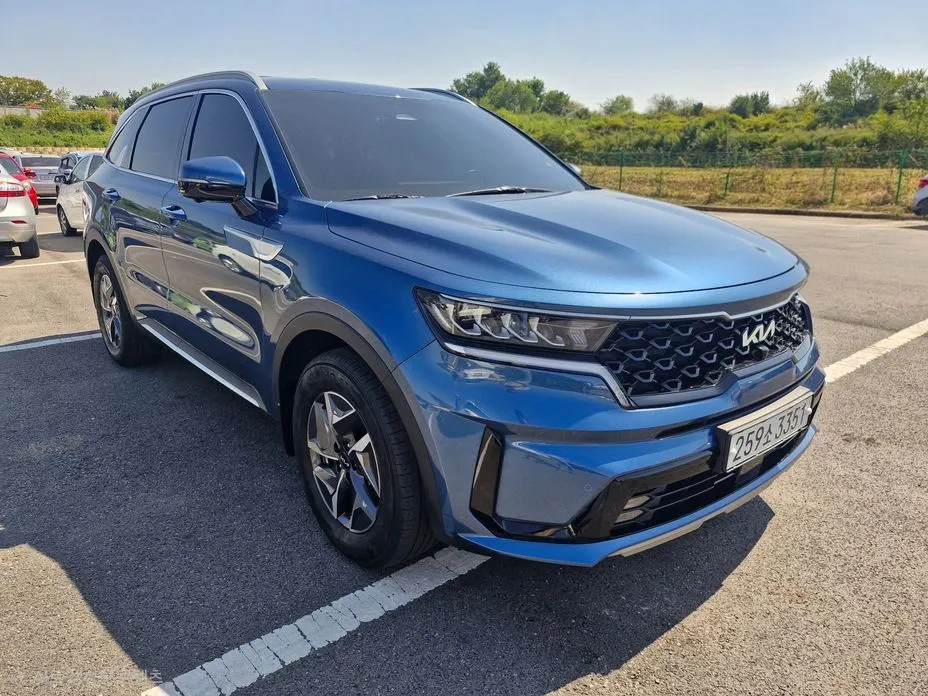 Kia Sorento — фото 7