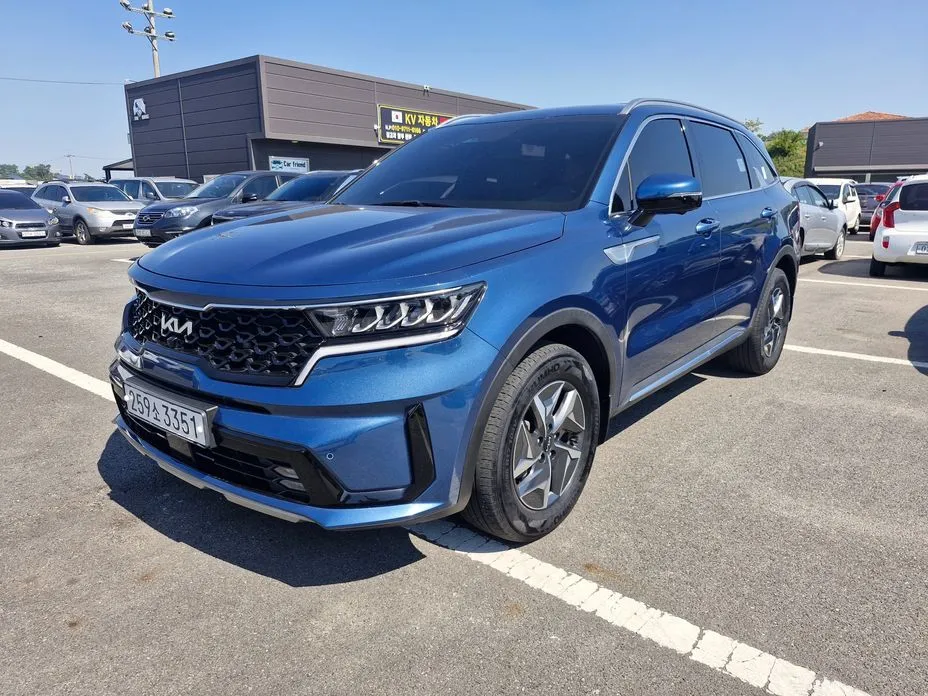 Kia Sorento — фото 8