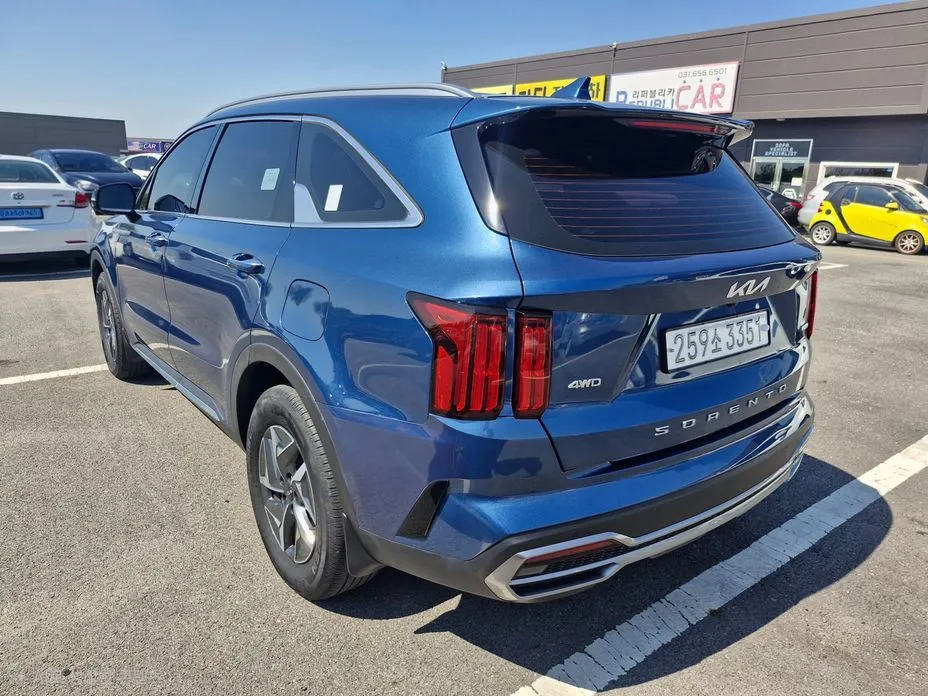 Kia Sorento — фото 6