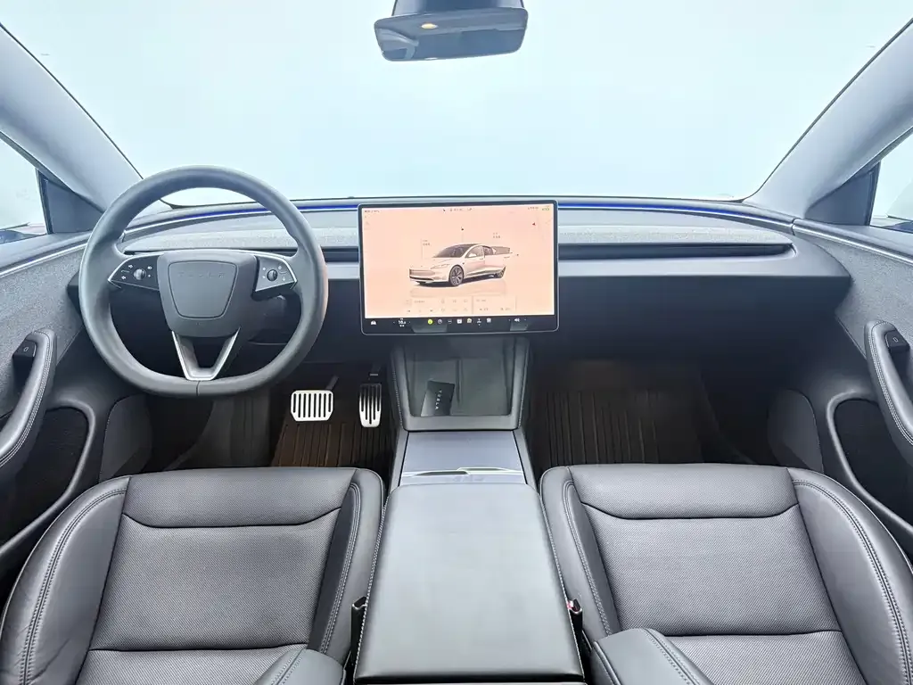 Tesla Model 3 — фото 4