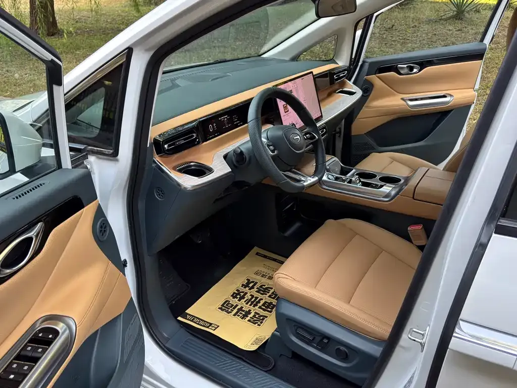 GAC Motor Trumpchi E8 — фото 9