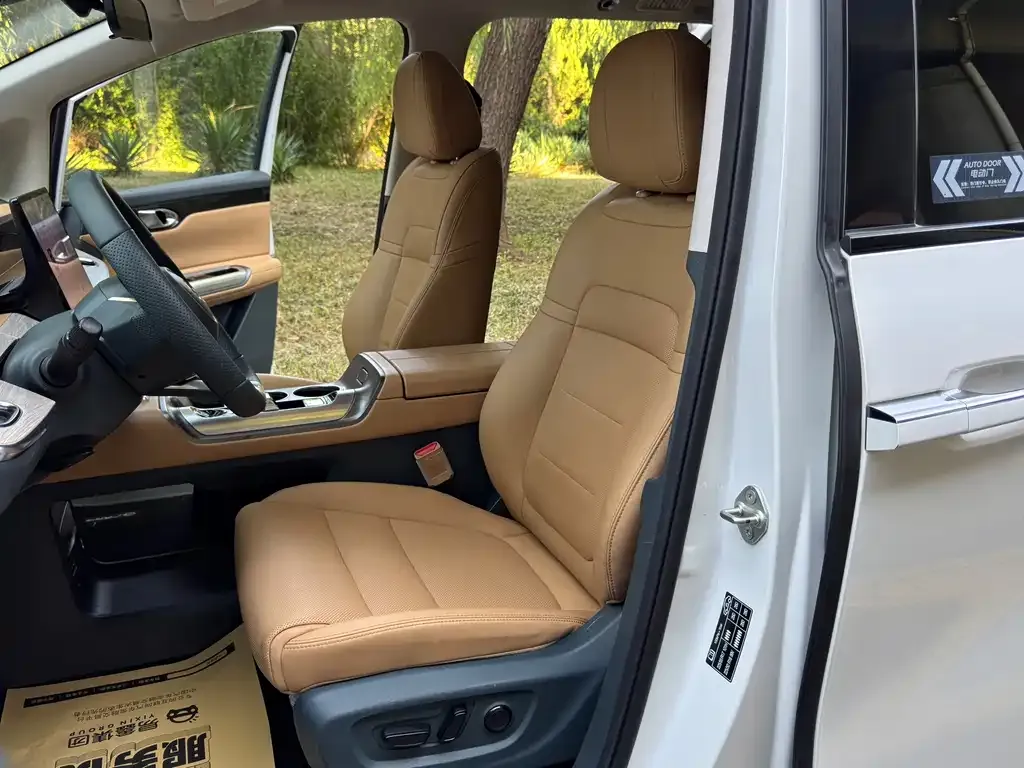 GAC Motor Trumpchi E8 — фото 6
