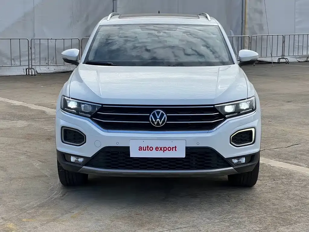 Volkswagen T-Roc — фото 10