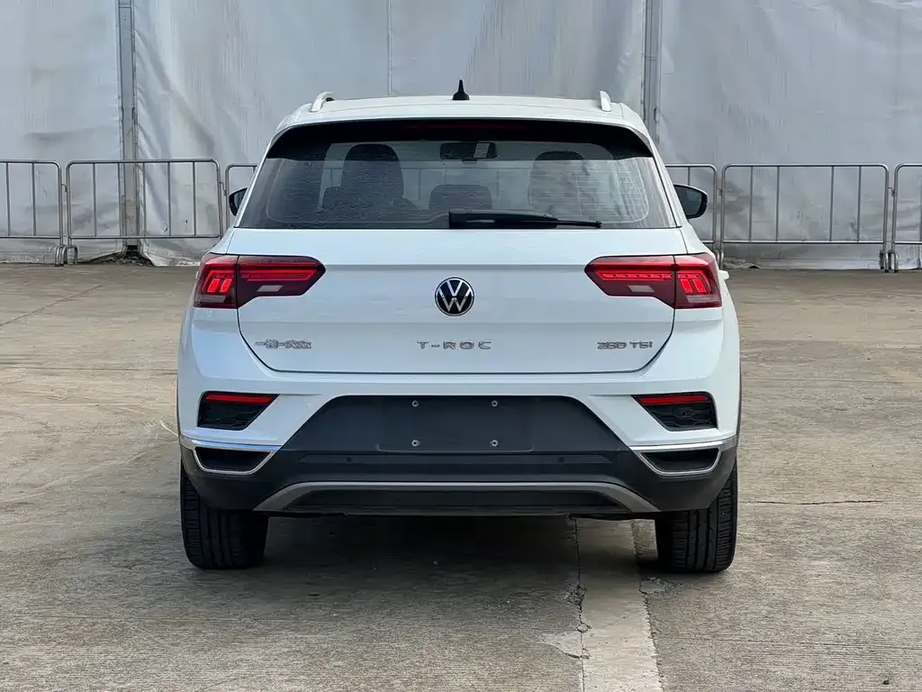 Volkswagen T-Roc — фото 4