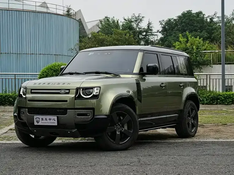 Land Rover Defender — фото 1