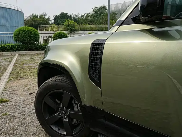 Land Rover Defender — фото 2