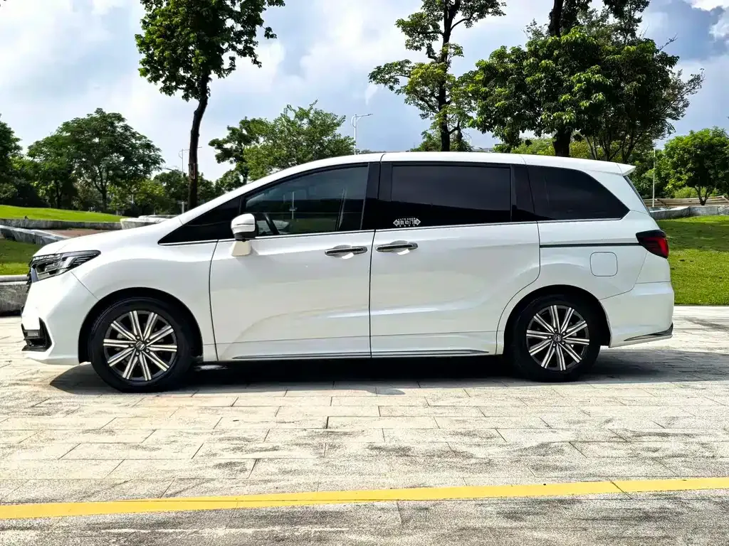 Honda Odyssey — фото 6