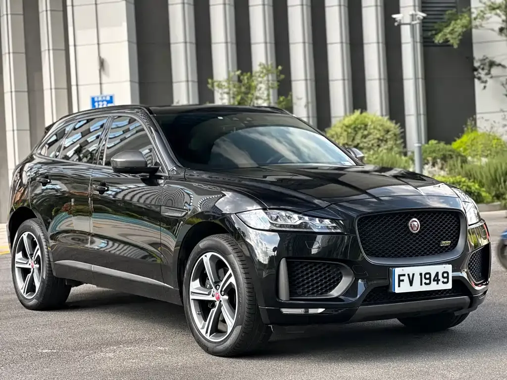 Jaguar F-PACE — фото 8
