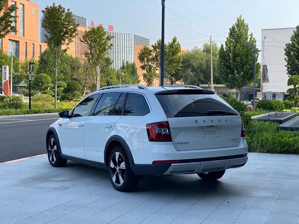 Skoda Octavia — фото 10