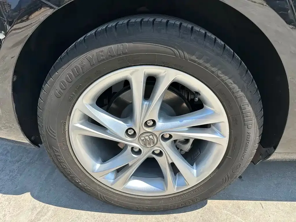 Buick Regal — фото 3