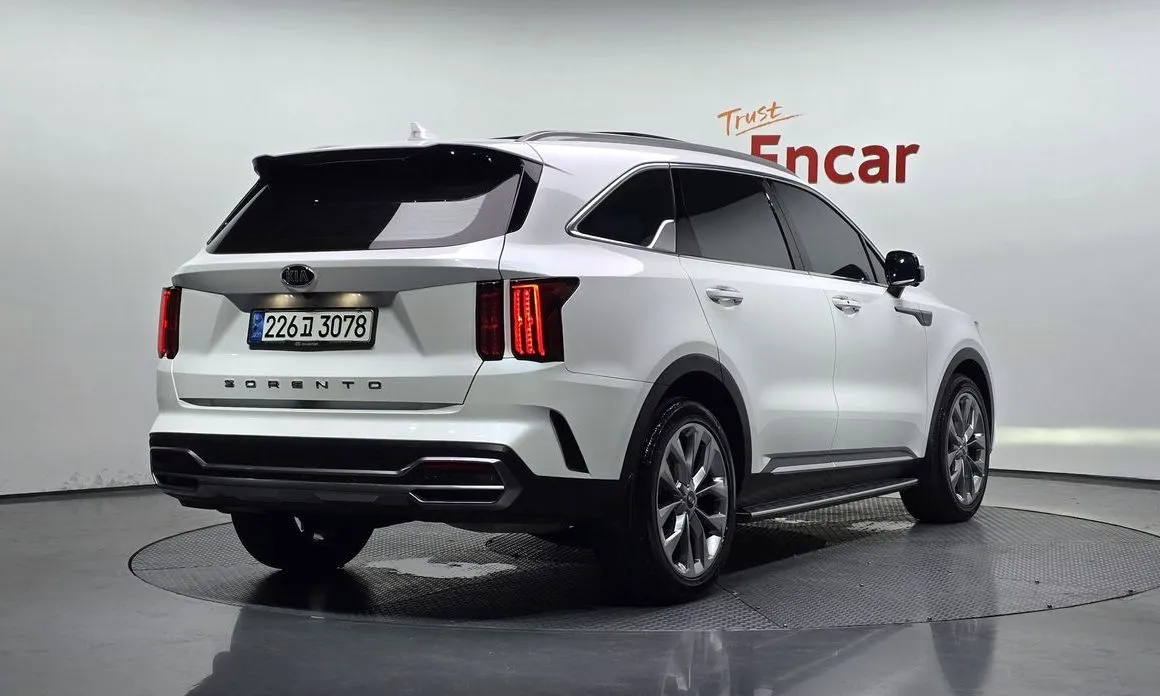 Kia Sorento — фото 4