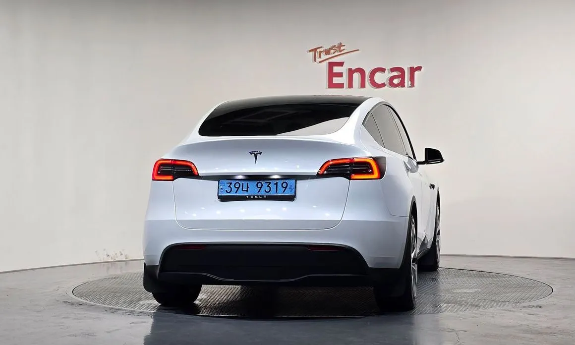 Tesla Model Y — фото 5