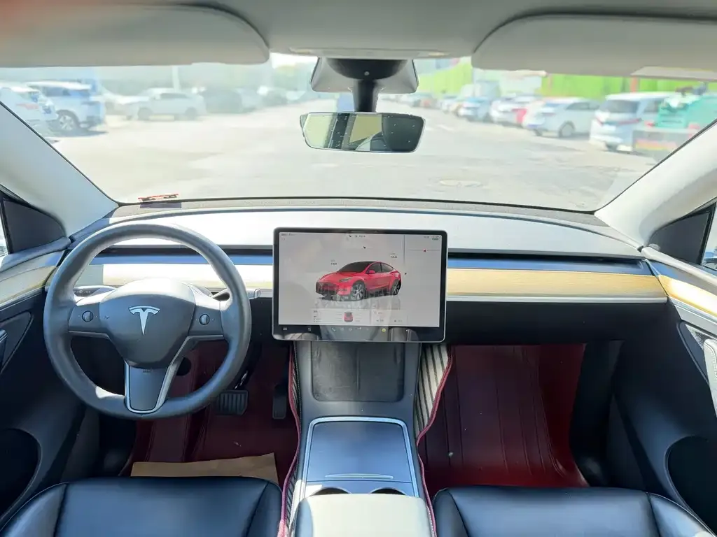 Tesla Model Y — фото 6