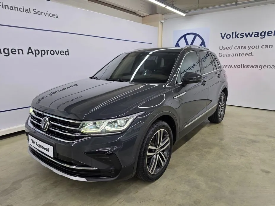 Volkswagen Tiguan — фото 1