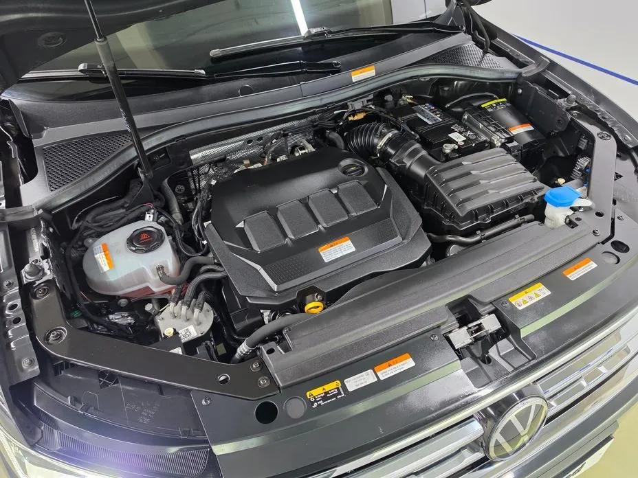Volkswagen Tiguan — фото 8