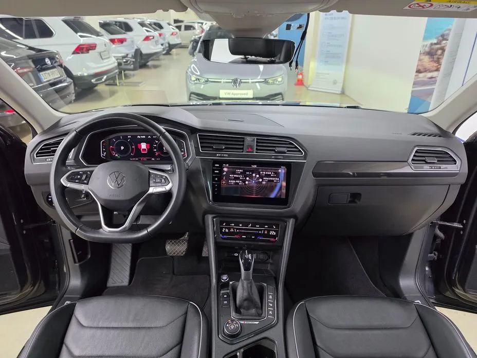Volkswagen Tiguan — фото 9