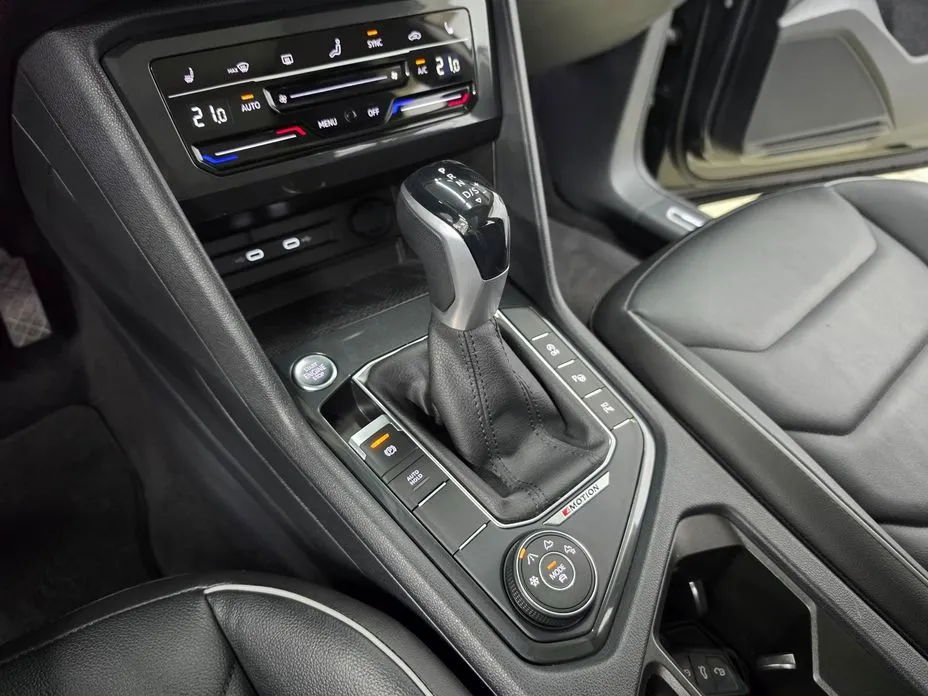 Volkswagen Tiguan — фото 6