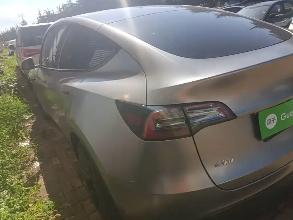 Tesla Model Y — фото 3