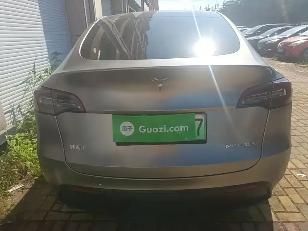 Tesla Model Y — фото 6