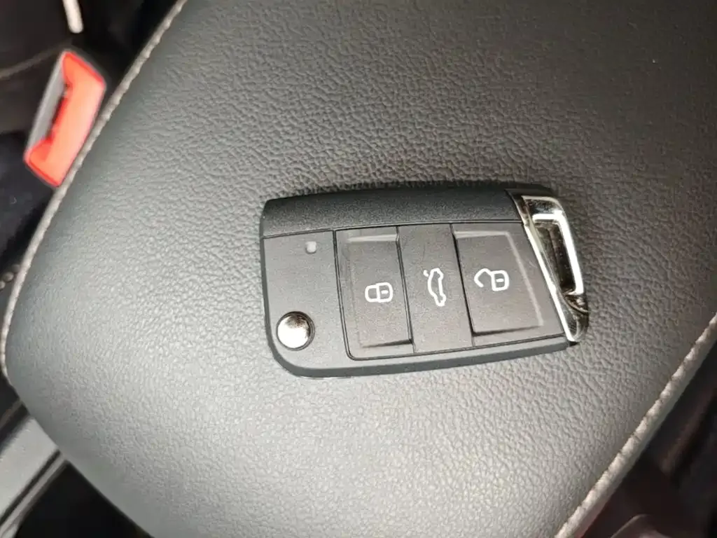 Volkswagen Tharu — фото 4