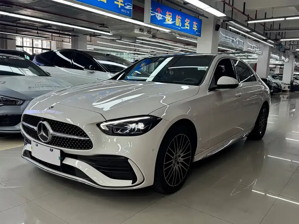 Mercedes-Benz C-Class — фото 1