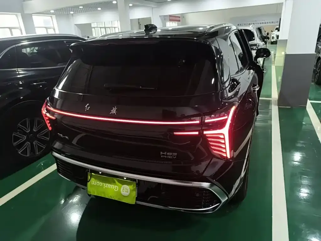 Hongqi HS3 PHEV — фото 9