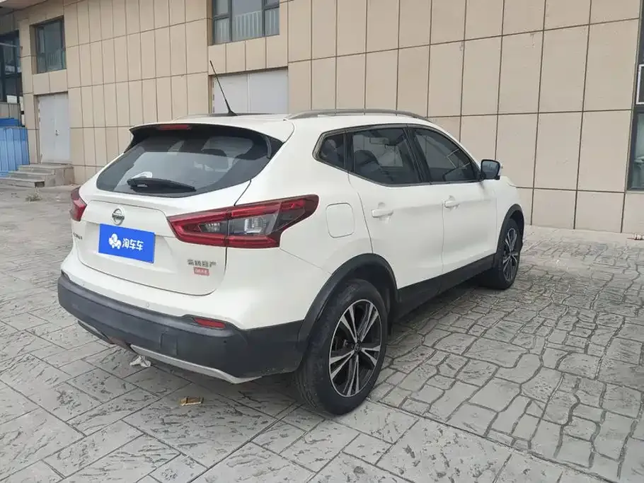 Nissan Qashqai — фото 6