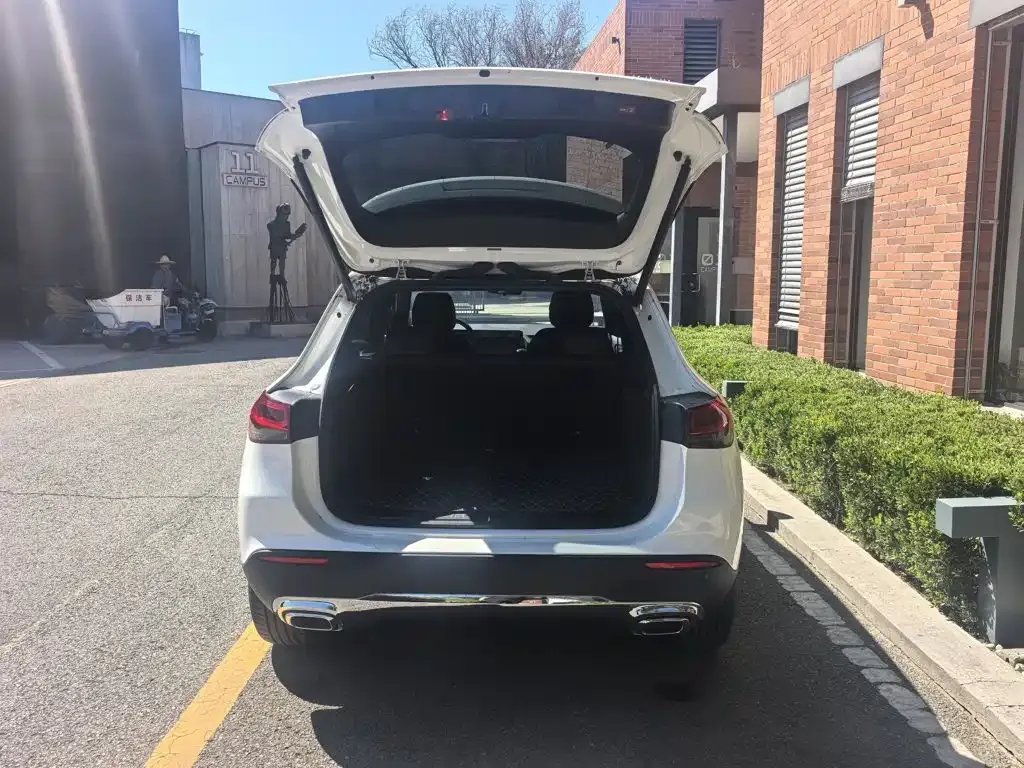 Mercedes-Benz GLA — фото 10