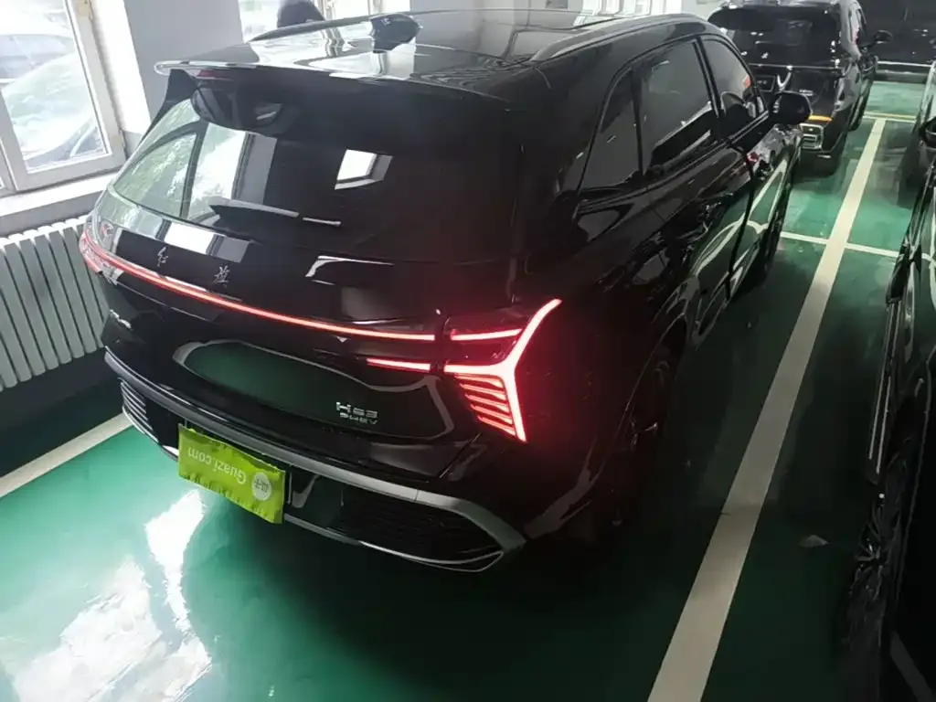 Hongqi HS3 PHEV — фото 9