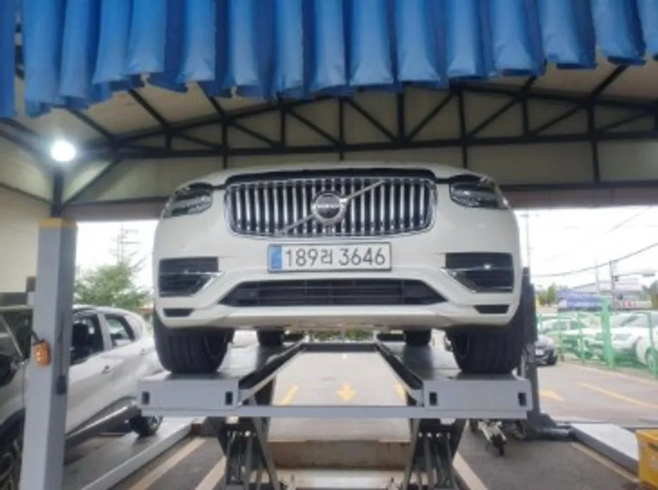 Volvo XC90 — фото 1