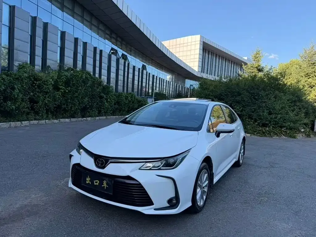 Toyota Corolla — фото 1