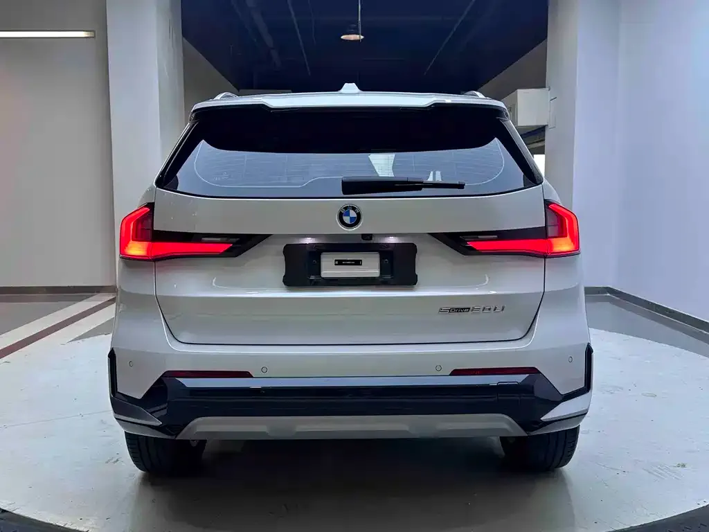 BMW X1 — фото 7