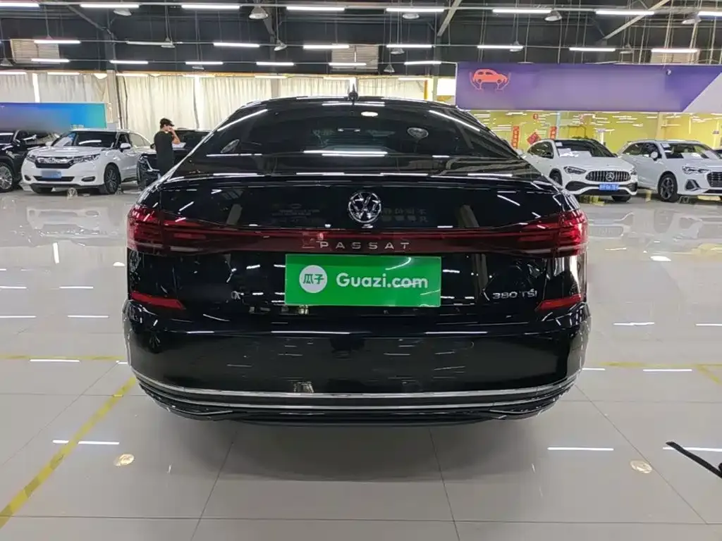 Volkswagen Passat — фото 7