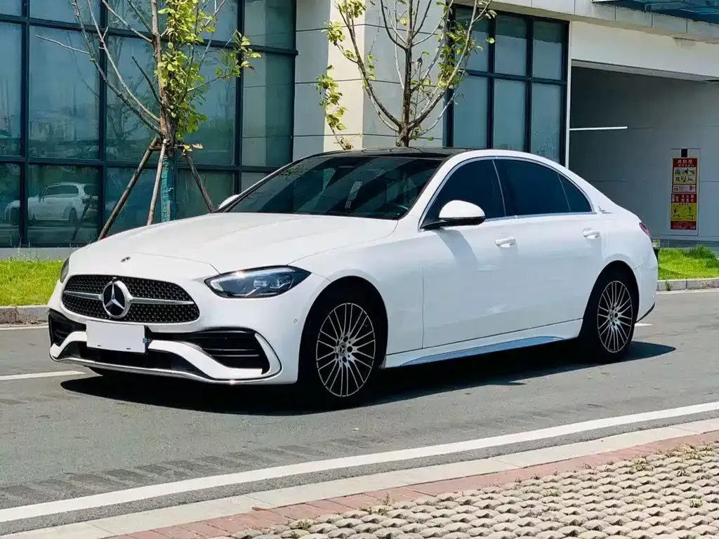 Mercedes-Benz C-Class — фото 1
