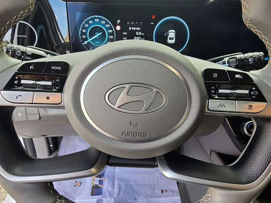 Hyundai AVANTE — фото 3