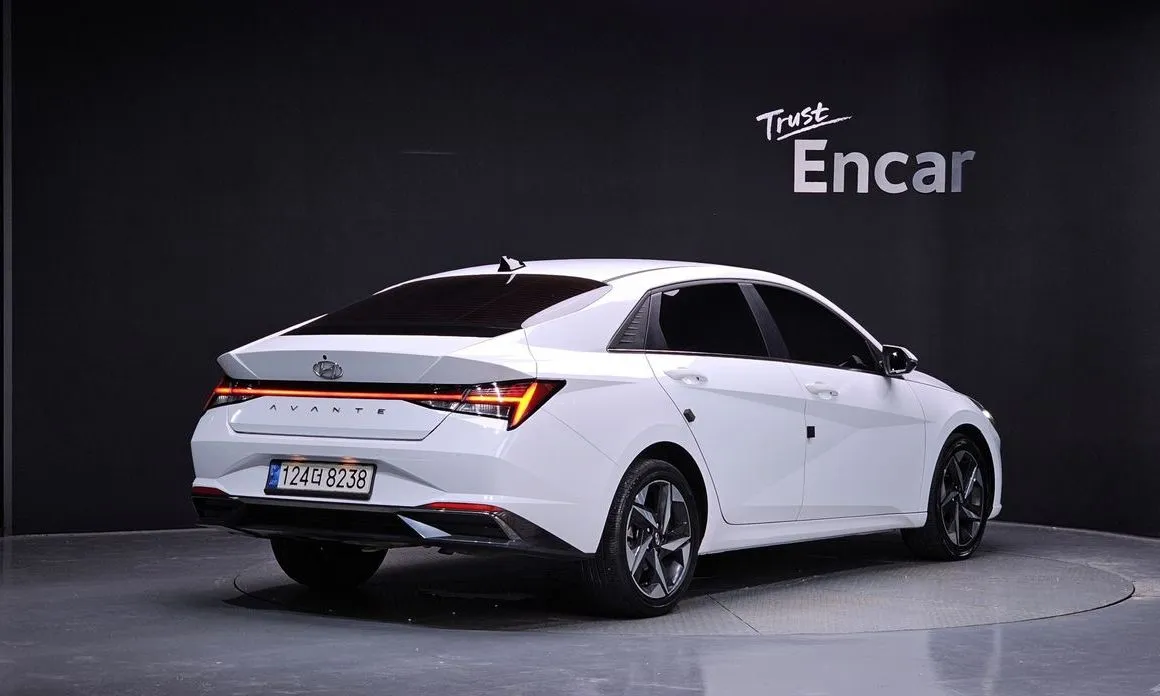 Hyundai AVANTE — фото 2