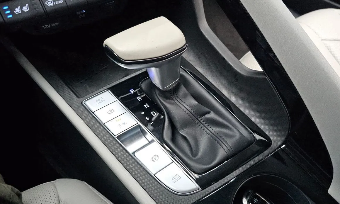 Hyundai AVANTE — фото 9