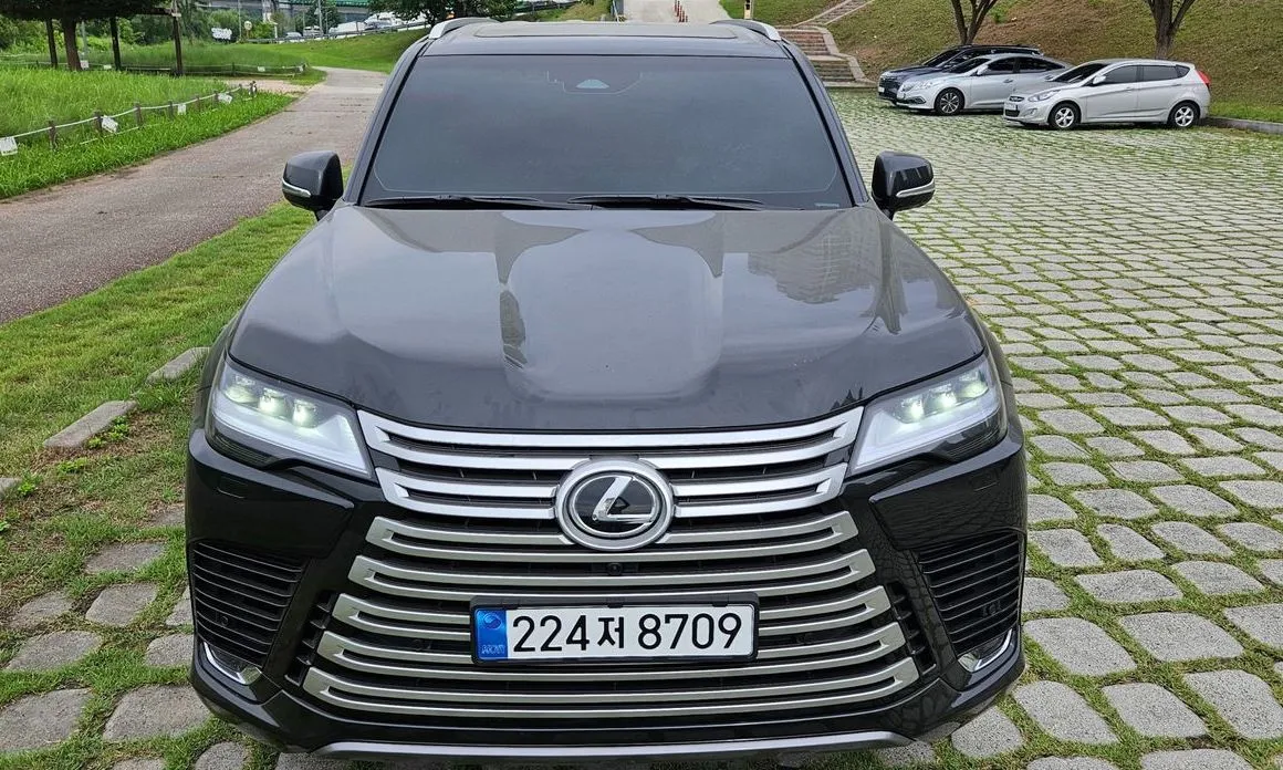 Lexus LX — фото 8