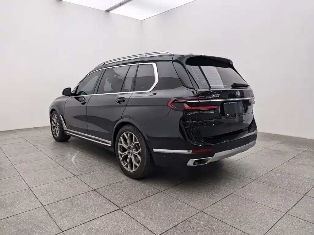 BMW X7 — фото 4
