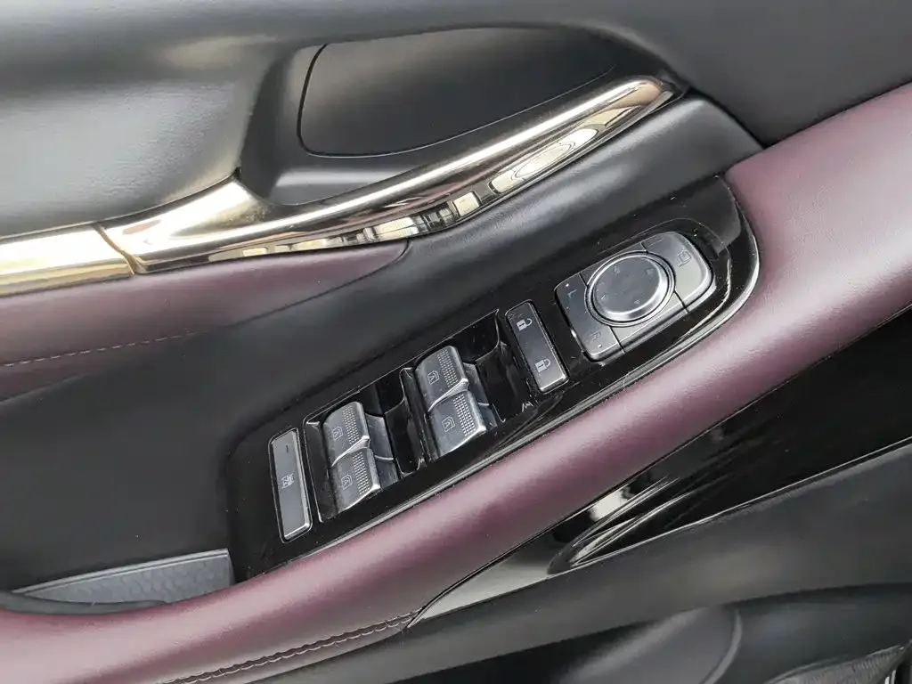 GAC Motor Trumpchi M8 — фото 8